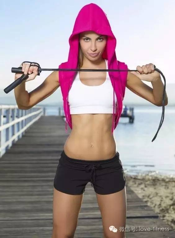 平板支撑 锻炼核心肌群