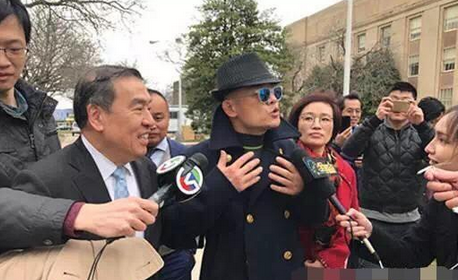 “狗咬狗”唐爽反水，周立波要判 41 年！为定居美国这套路够深啊！