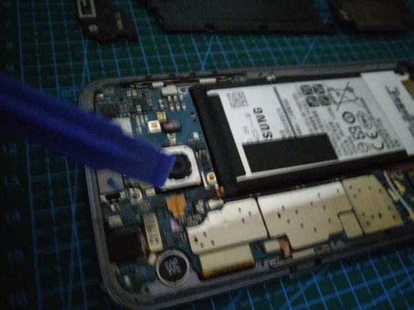 三星 s7/s7 edge 换电池图解 三星 s7/s7 edge 换电池图解