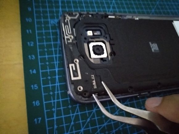 三星 s7/s7 edge 换电池图解 三星 s7/s7 edge 换电池图解