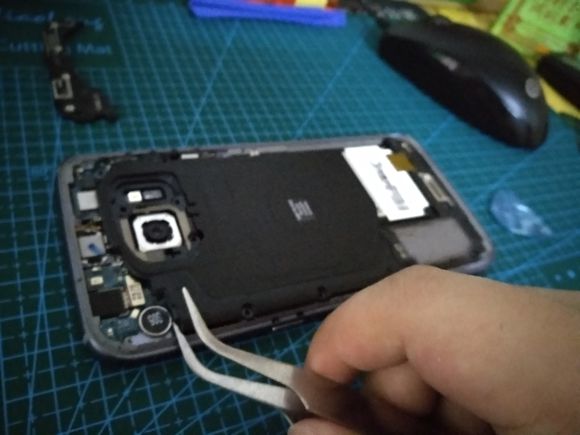 三星 s7/s7 edge 换电池图解 三星 s7/s7 edge 换电池图解