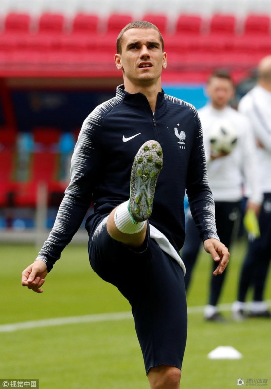 高清:高卢雄鸡备战世界杯 格列兹曼喜笑颜开 高清:高卢雄鸡备战世界杯 格列兹曼喜笑颜开