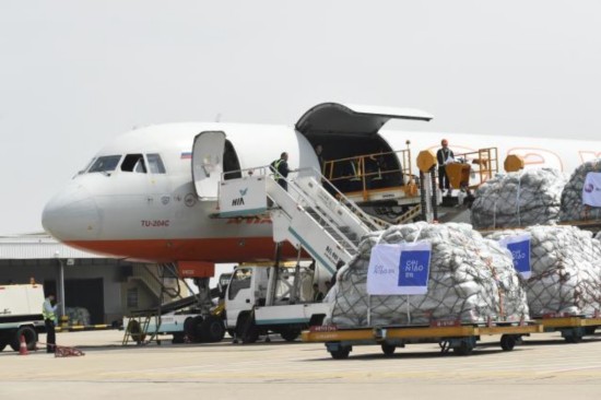 一线 | 50 吨中国世界杯产品包裹飞全球 荷兰竟购买最多国旗