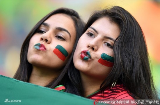 世界杯葡萄牙 vs 西班牙球迷大 PK