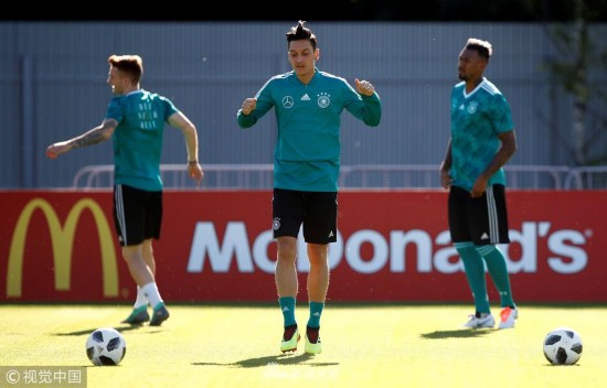 俄罗斯世界杯次日德国队训练备战