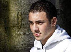 世界杯罕见一幕！弟弟换下哥哥 88 年第一次 | 图