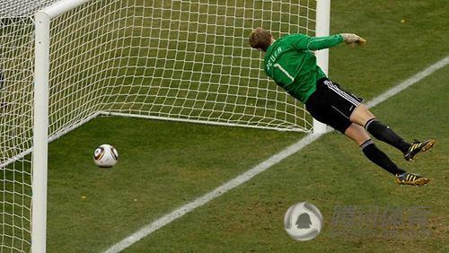 【Tu 槽世界杯】面前的人是导演 能做的只剩配合表演