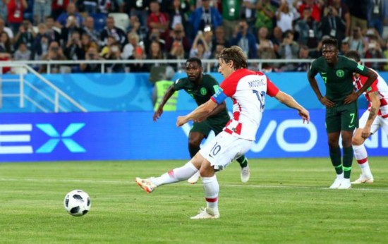 世界杯 - 尤文锋霸造乌龙 + 点 克罗地亚 2 比 0 尼日利亚